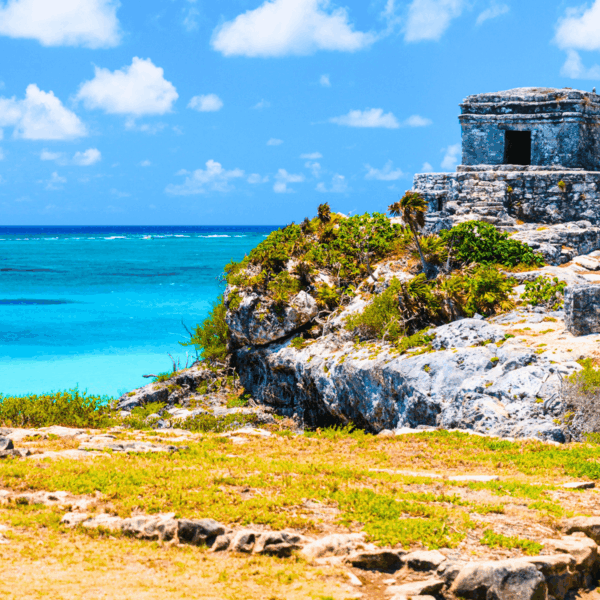 Tour en Catamarán a Isla Mujeres+ Chichén Itzá + Tulum 4×1 Clásico