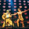 Público disfrutando de una noche en Coco Bongo Cancún.